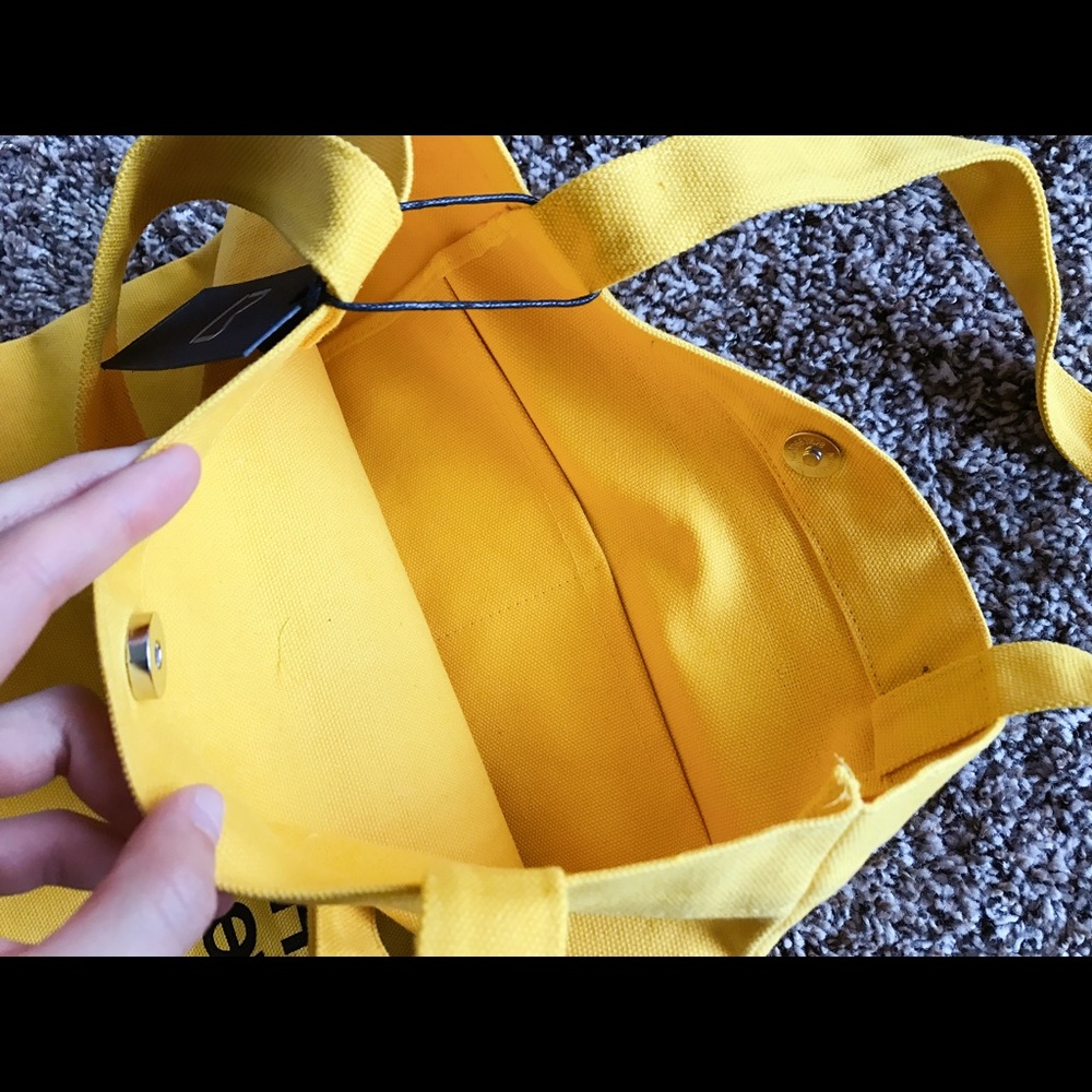 Tote - Picture 2 of 3