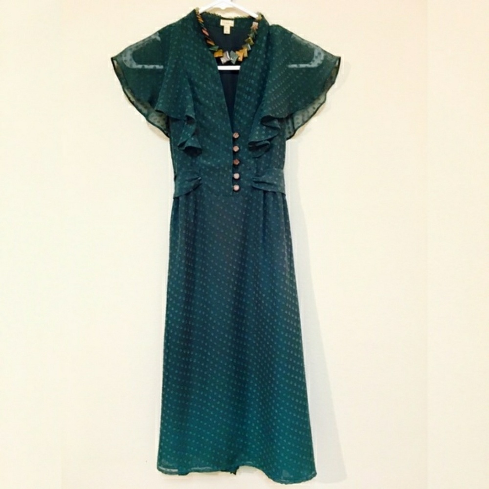 Super cute flutter sleeve Fossil dress