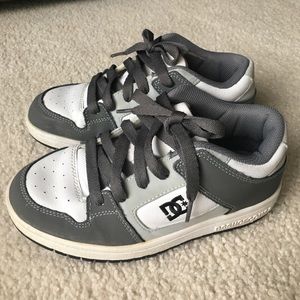 DC SKATE SHOES