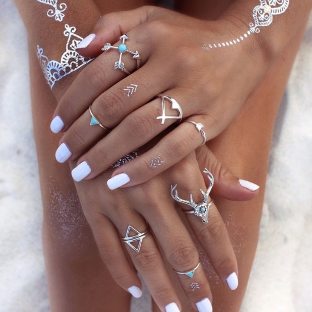 ❤️️COMING SOON❤️️7 piece ring set!!!