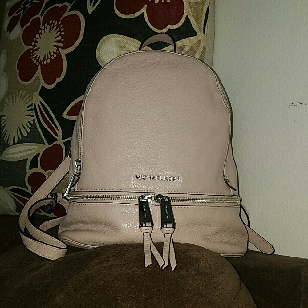 Micheal Kors Bookbag