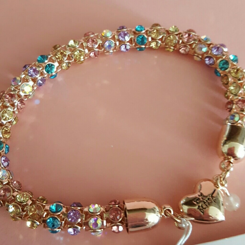 BETSEY JOHNSON BRACELET - Picture 2 of 3