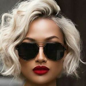 Meet your Posher, Chàélî märîé