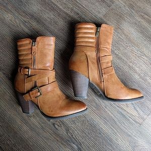 Brown womens boots size 8.5