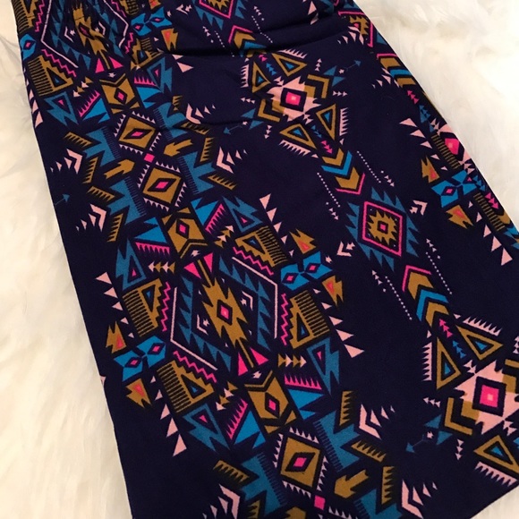 Geo Print Soft Brushed Knit Leggings - Picture 4 of 4