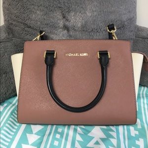 Michael Kors Selma handbag