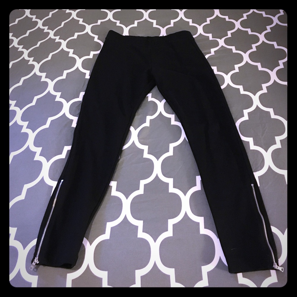 ⚡️SALE⚡️GAP Zip Legging in True Black