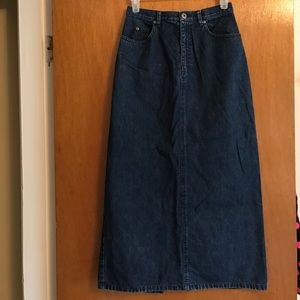 Liz Claiborne Dark wash denim skirt
