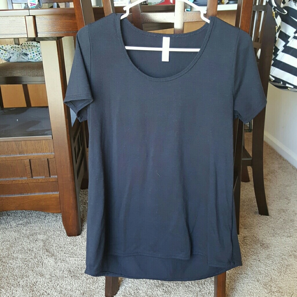 Lularoe classic tee