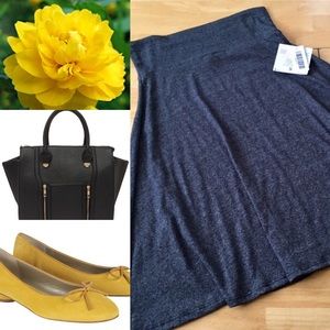 NWT -LuLaRoe Azure skirt- small -gray-FIRM price