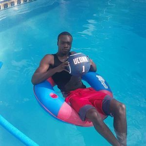 Meet your Posher, Jay