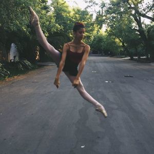 Meet your Posher, Abril