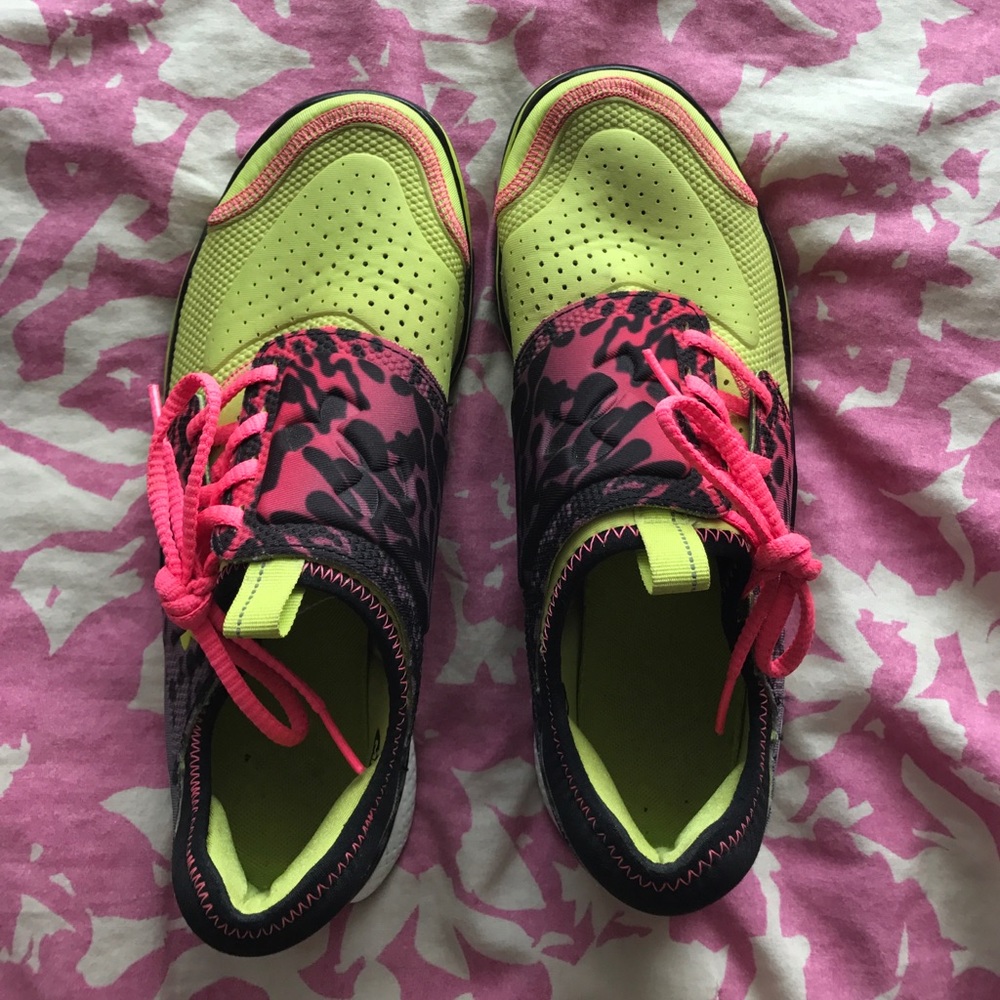 Under Armour shoes size 8.5