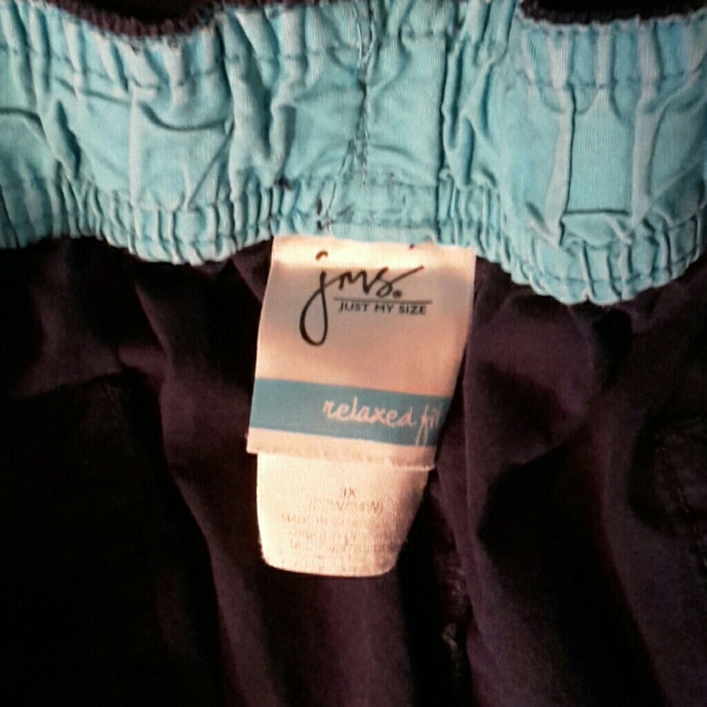 Capris - Picture 3 of 3