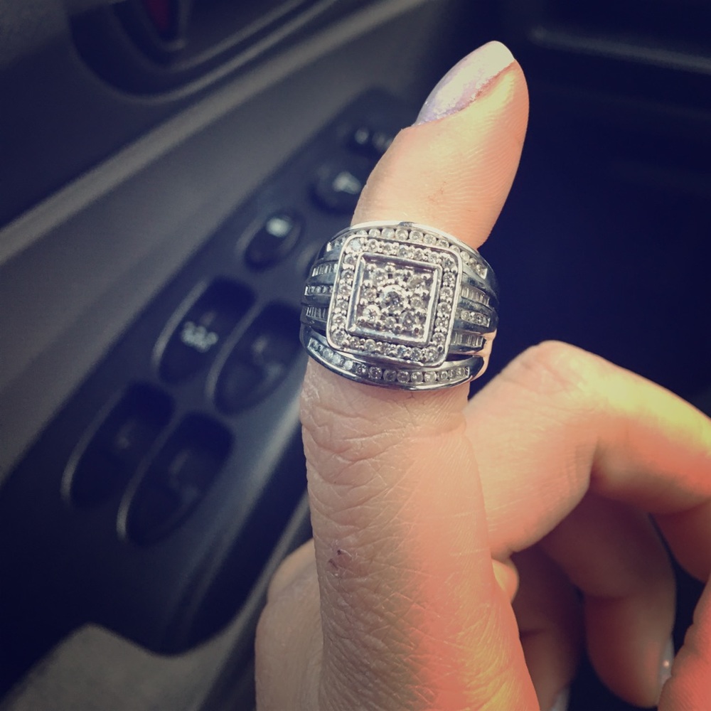10k white gold ring