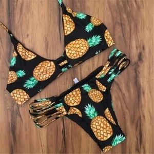 Black pineapple bikini