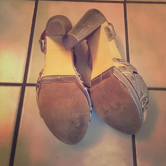 Biviel high heel pewter Sandal size 8 - Picture 3 of 3