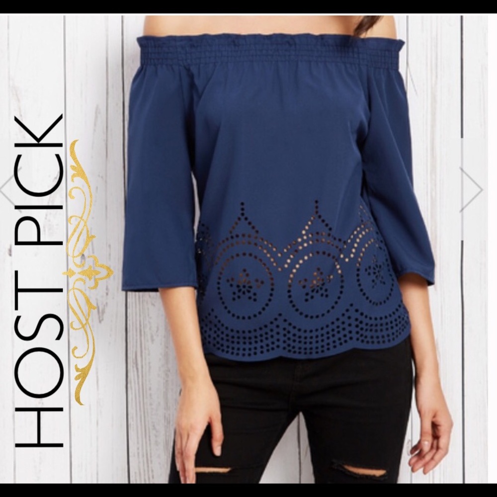 ⭐️Navy off the shoulder eyelet top