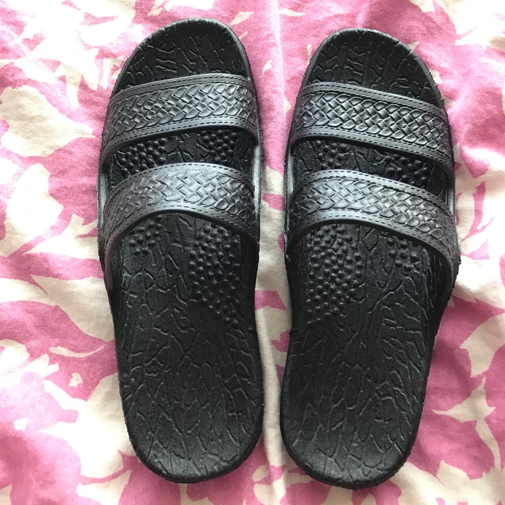 Black Pali sandals