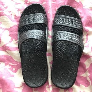 Black Pali sandals