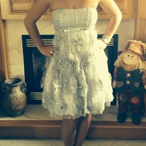 Perfect dress for prom or homecoming!