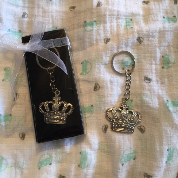 Crown royalty Keychain favor - Picture 2 of 4