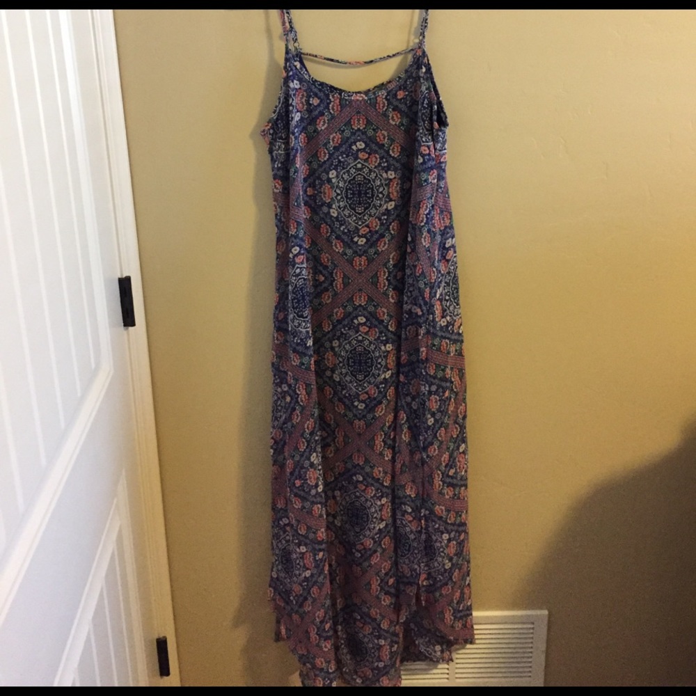 💞PRICE DROP💞 only worn once. Maxi dress
