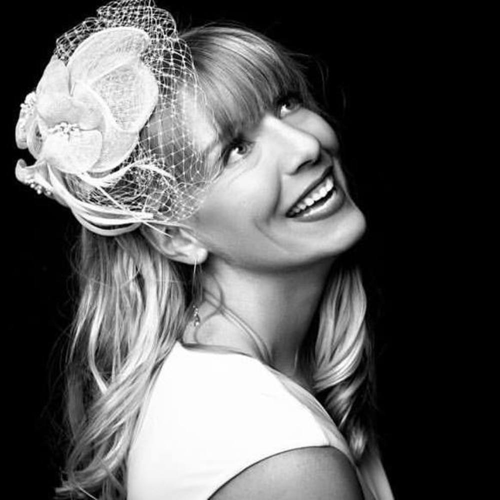 Meet your Posher, Emyrald