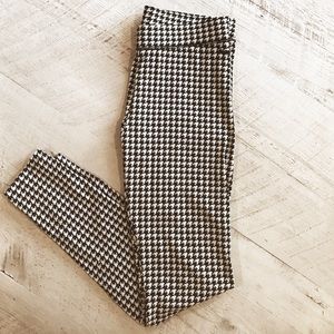 New vs pink yoga leggings