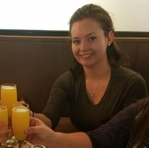 Meet your Posher, Lindsey