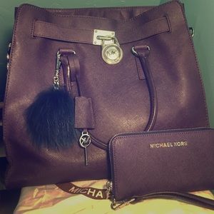 Michael Kors lrg Hamilton and wallet purple silver