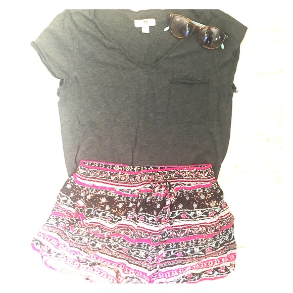💥Match with color and pattern?! Get the shirt!💥 - Picture 1 of 2