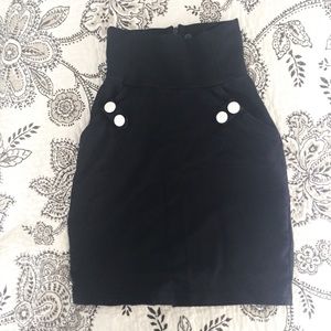 High waisted H&M skirt with pockets