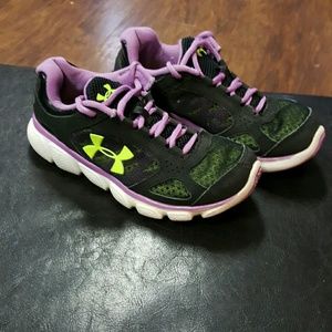 Girls under armour shoes