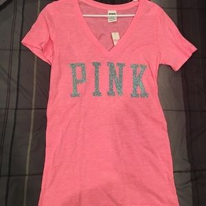 VS PINK TEE