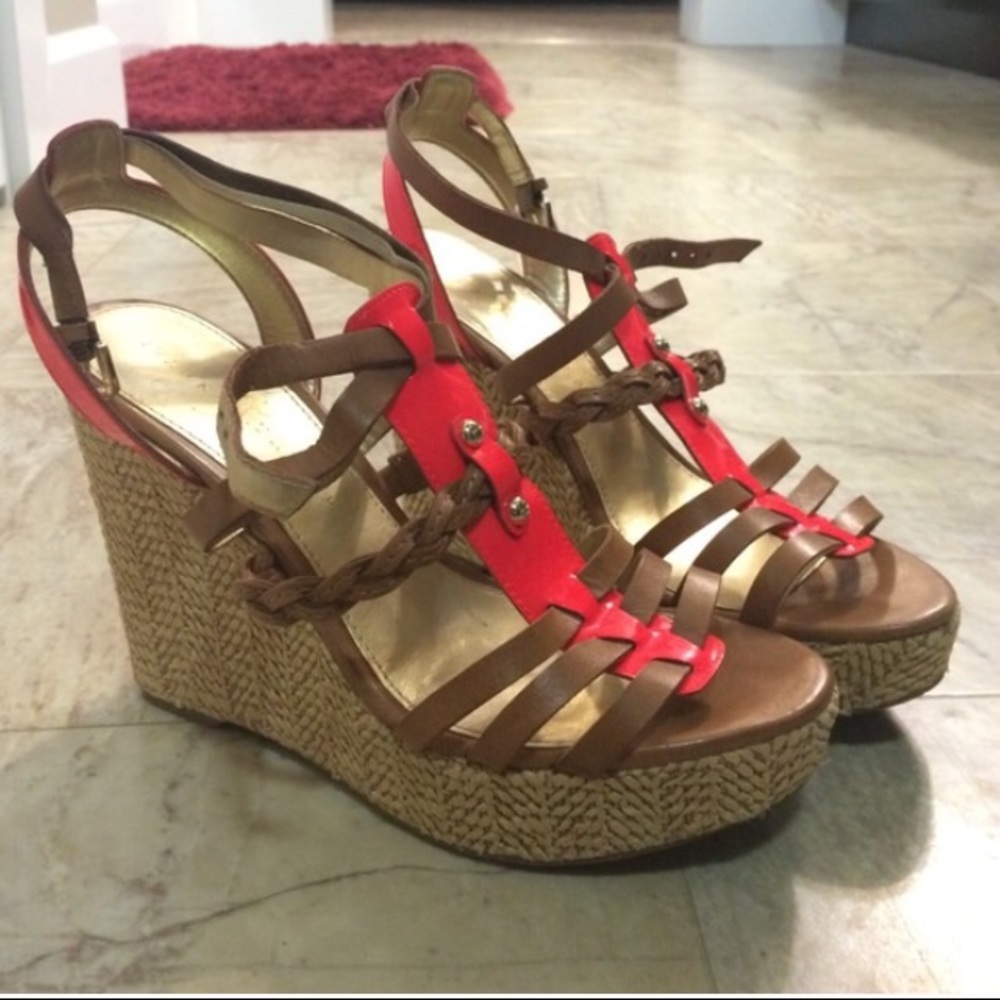 Coral and cork wedges