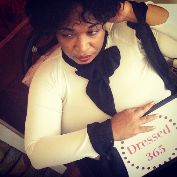 Bow Tie Chiffon Blouse - Picture 2 of 2