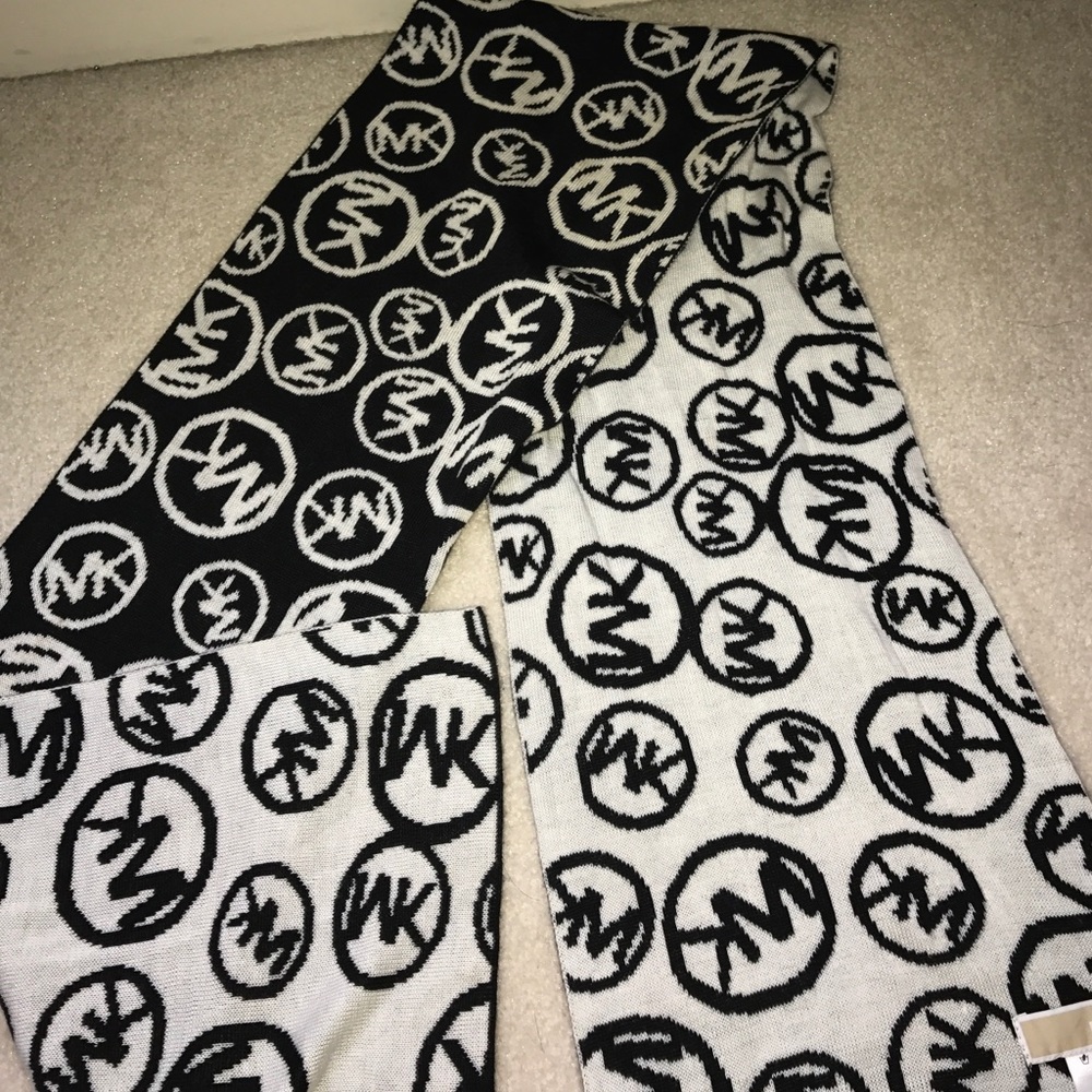 Michael Kors scarf