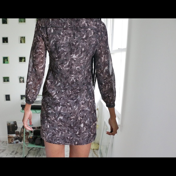 🎉SOLD🎉Ann Taylor Feather Print Dress - Picture 4 of 4