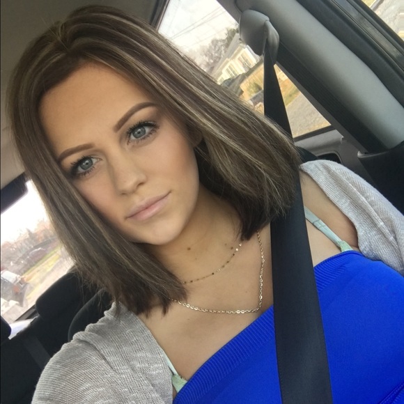 Meet your Posher, Leana - Picture 1 of 1