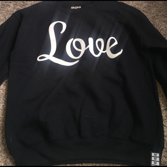 LOVE SWEATSHIRT💜💜 - Picture 2 of 3