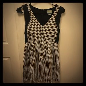 Maeve black and white sleeveless Cocktail Dress.