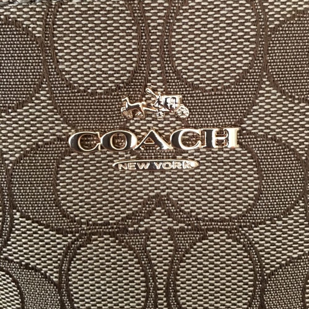 🐣 price drop! Coach khaki/brown cross body - Picture 6 of 6