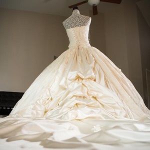 Amelia Casablanca wedding gown