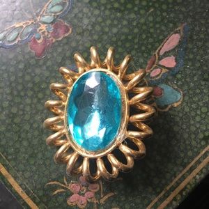 Costume jewellery- blue stone brooch