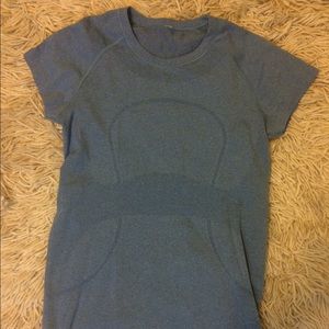 Lululemon workout tee