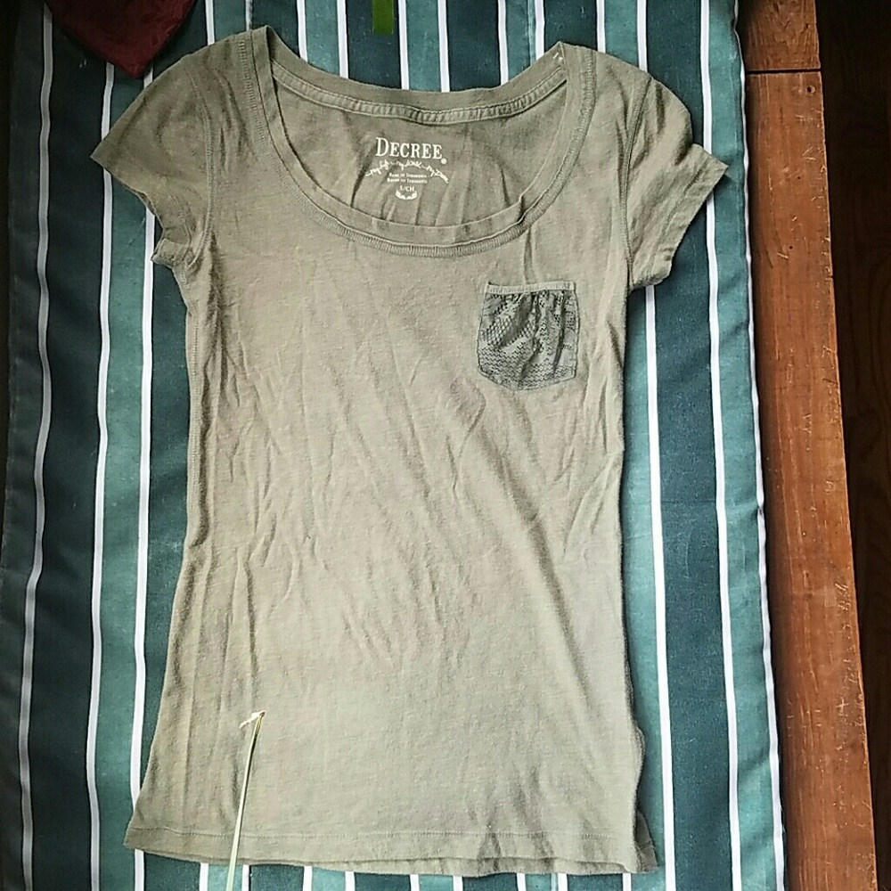 Decree t-shirt