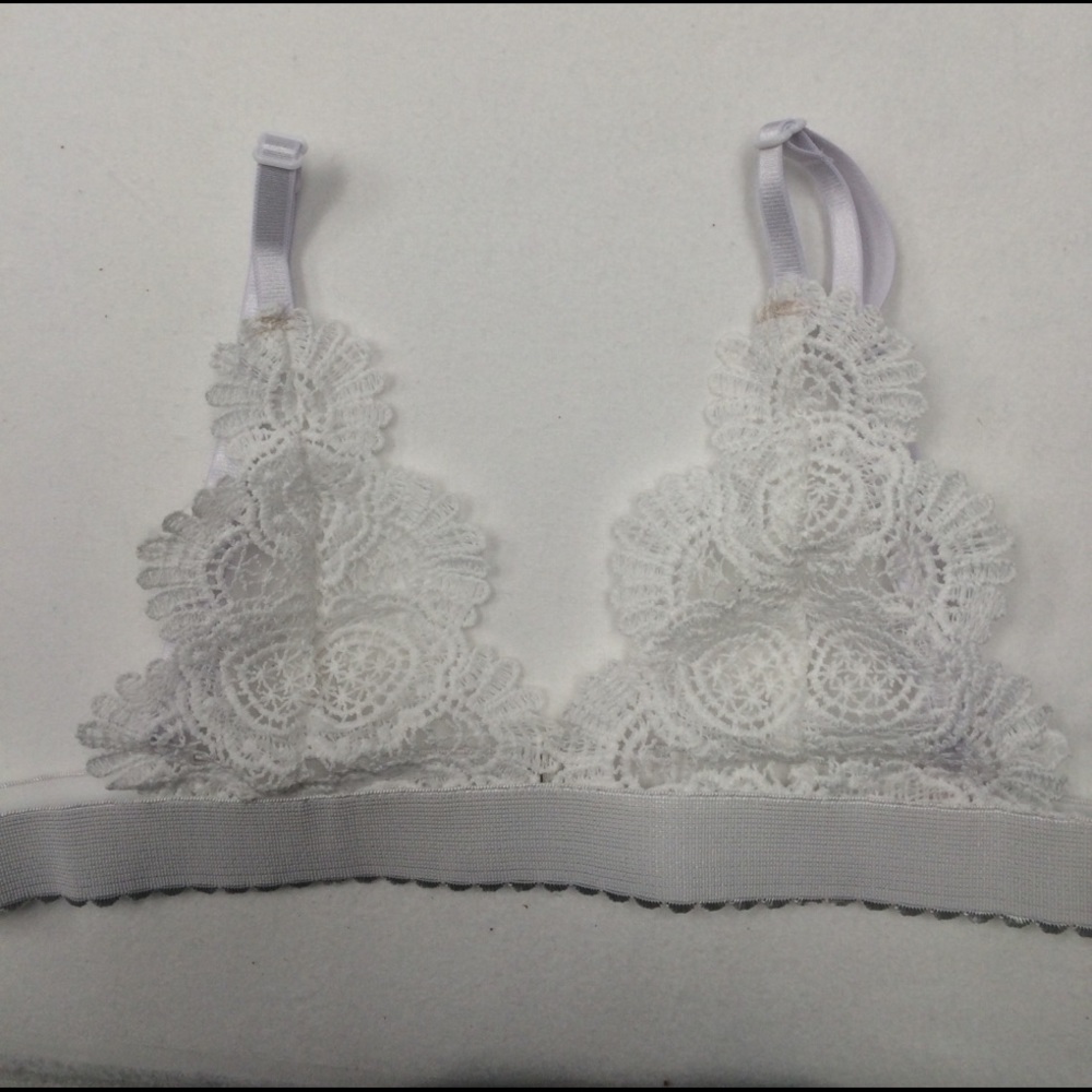 White Crochet Lace Bralette - Picture 2 of 3