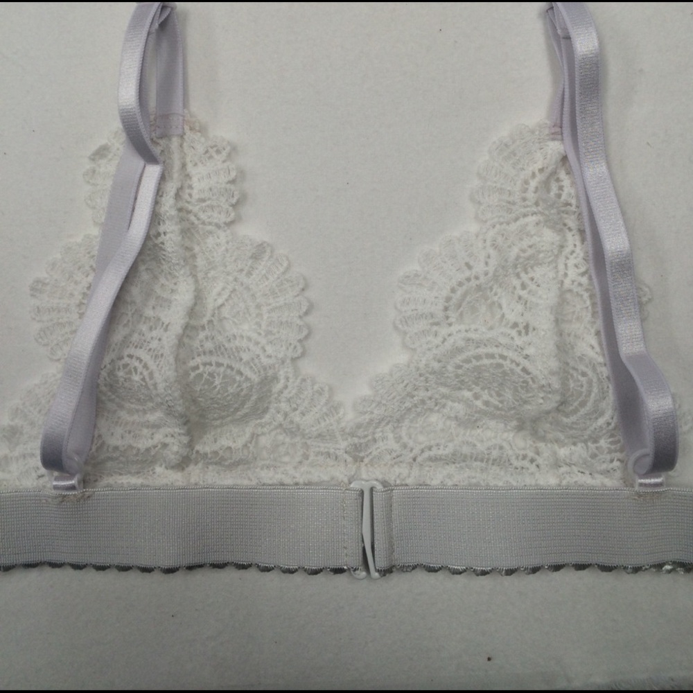 White Crochet Lace Bralette - Picture 3 of 3
