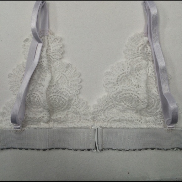 White Crochet Lace Bralette - Picture 3 of 3